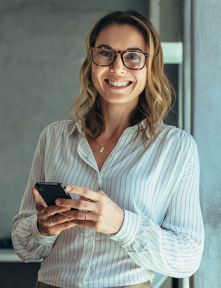 نیلوفر فروغی